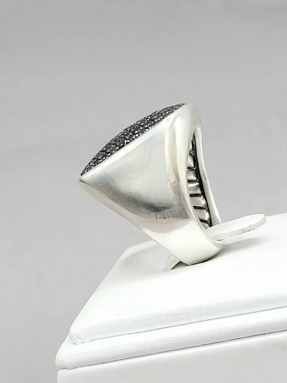 David Yurman Rectangular Pave Signet Ring w/ Pavé Black Diamonds - 25mm - Size 9